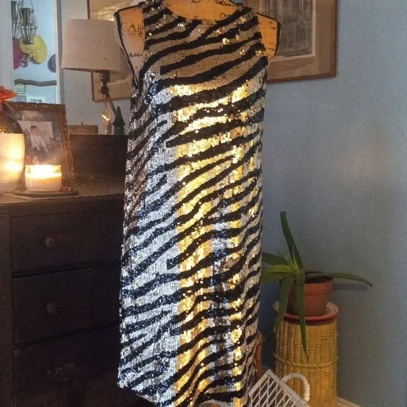 Trina Turk Quartz Black and Gold Zebra Stripe Sequin Mini Shift Dress NWT - Picture 4 of 15